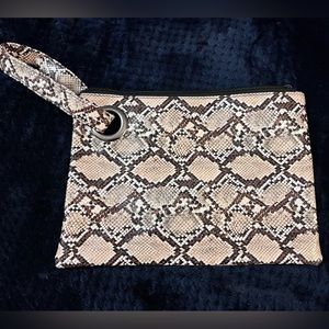 NWOT snakeskin pattern purse